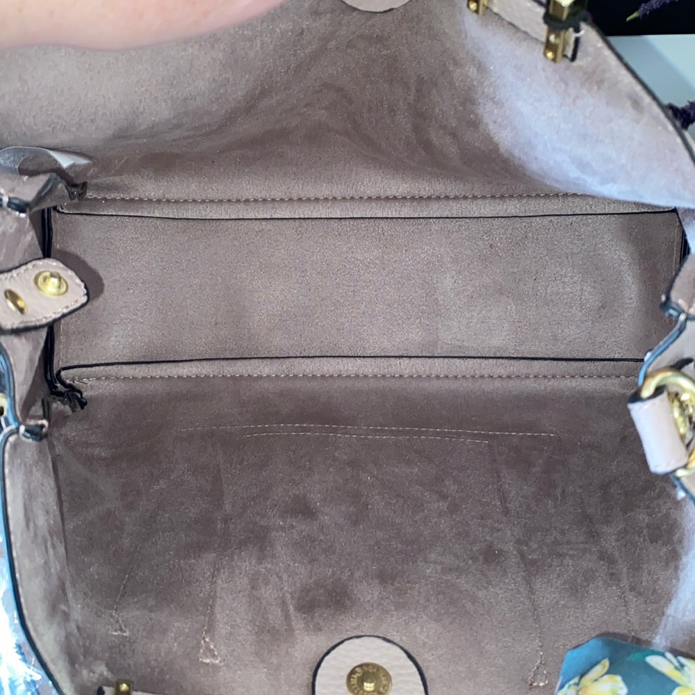 Steve Madden BParker Bag w/Scarf - Picture 10 of 12